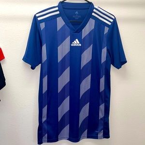 Men’s Adidas athletic t-shirt